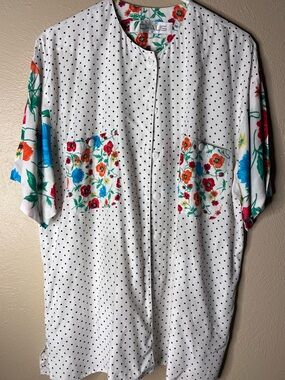 Chaus White Polka Dot Button-Down Shirt with Multicolor Floral Pockets